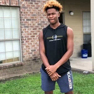 Meet your Posher, Clarence